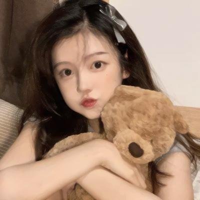 演员 - 阿曼达·塞弗里德 